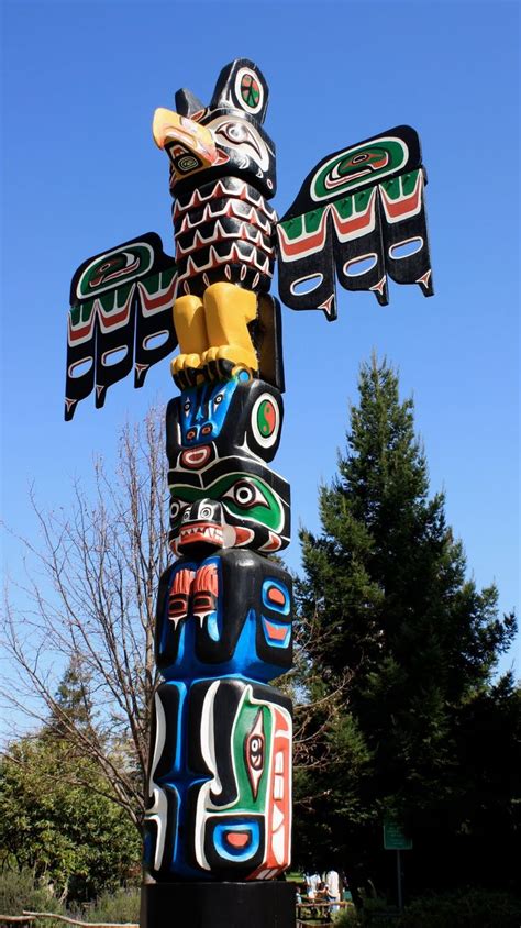 77 best Totem poles images on Pinterest