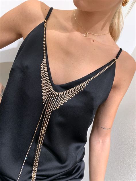 Vestito In Raso Nero Con Strass Sul Collo Vicolo Scintille Store