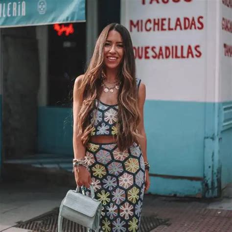 El Conjunto De Top Y Falda De Crochet Con Flores Que Las Influencers