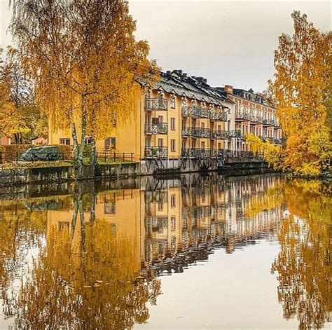 (Örebro) / Sweden | Orebro, Canal, Travel