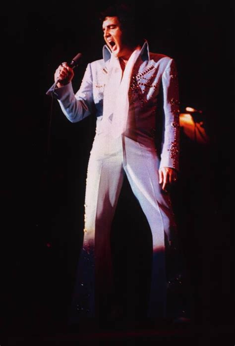 Rare Picture Of Elvis On Stage In Honolulu Hawaii In November 18