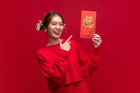 過年紅包怎麼包？2023過年紅包行情一覽表，包給父母、小孩看這個數字金額就沒錯！｜518職場熊報