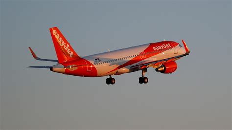 Easyjet Ferienflieger Von Mallorca Nach Deutschland Muss Kurz Nach