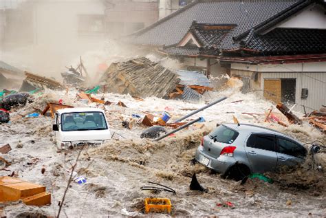 公開できなかった1枚 迫真の津波写真、独で展示へ 東日本大震災：朝日新聞デジタル