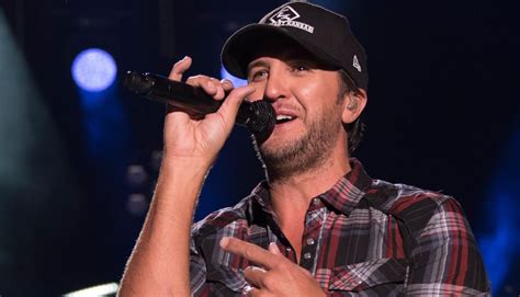 Luke Bryan Announces Twelve More Shows In Las Vegas