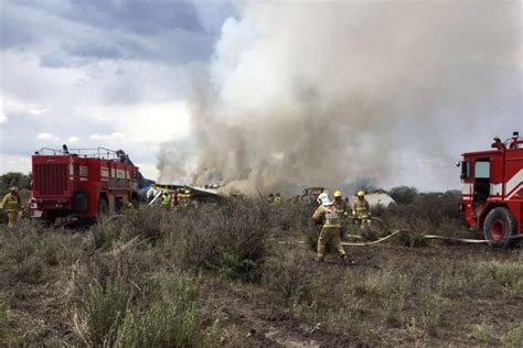 Avião da Embraer cai no norte do México Todos sobreviveram Metrópoles