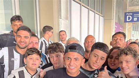 VIDEO La Impactante Bienvenida De Los Hinchas De Botafogo A Thiago