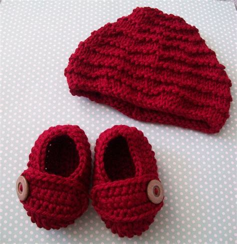 Red Crochet Baby Booties and Hat Set Red Baby Shoes and | Etsy