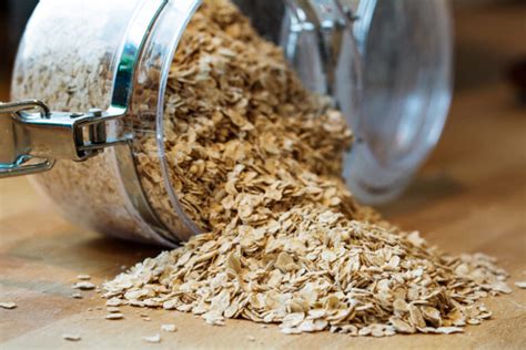 Flaked Oats Vs Rolled Oats Which One To Use In Your Brew