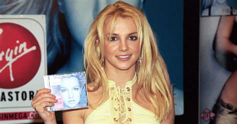 Britney Spears Safety Is Allegedly At Risk As Her Bizarre Behavior