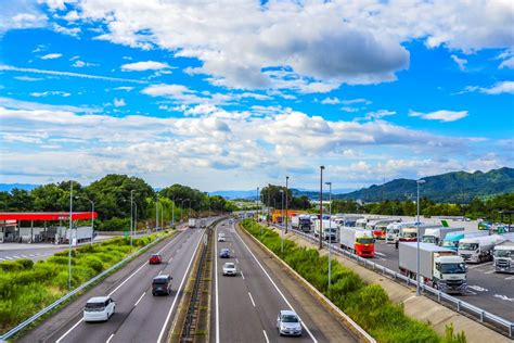 高速道路と自動車専用道の違い｜新車のカーリースはクルカ