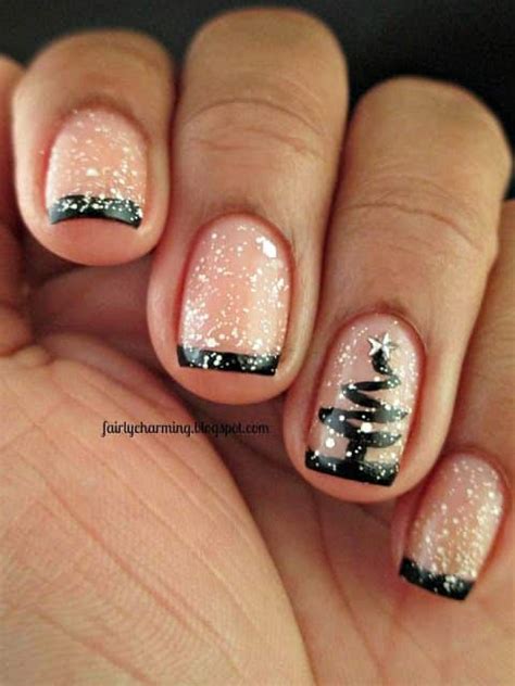 36 Sparkling Nail Designs For Christmas Party