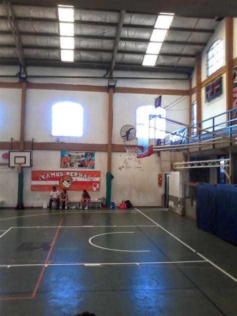 Bernal, Buenos Aires: Club Atletico Bernal-Labarden,Barrio Parque- Bernal.