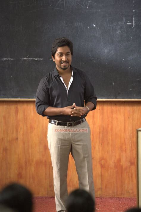 Vineeth Sreenivasan Stills 4384 - Malayalam Actor Vineeth Sreenivasan ...