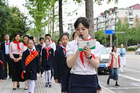 爱成都 迎大运丨四川省首条红领巾大道在龙泉驿区落成澎湃号·政务澎湃新闻 The Paper