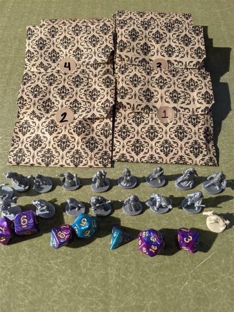 Dungeons And Dragons Miniatures Dice Advent Calendar With 17 Etsy