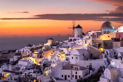 Oia Castle in Santorini | Expedia.co.uk