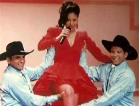 Selena At The Tejano Music Awards In 1992 Preforming Ya Vez Selena Quintanilla Perez Selena