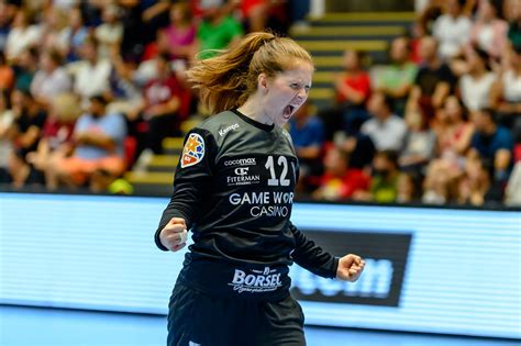 Csm Bucuresti Vs Rapid Bucuresti Women S Handball Roma Flickr