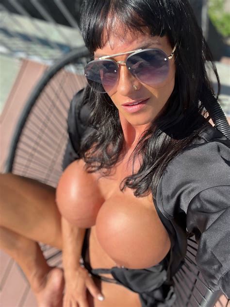 Cindy Landolt Tits