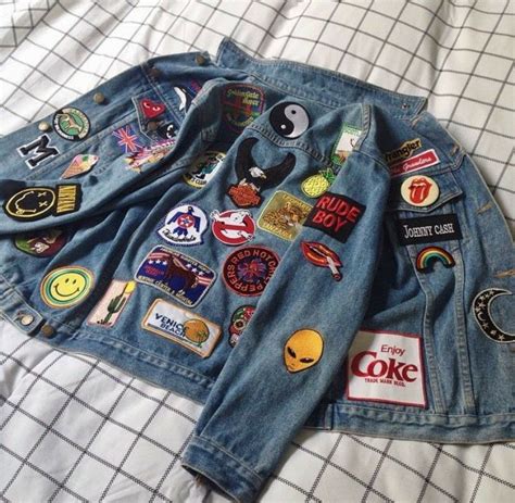 Pin By Liz L Rio On Jaquetas Casacos Denim Jacket Patches Diy