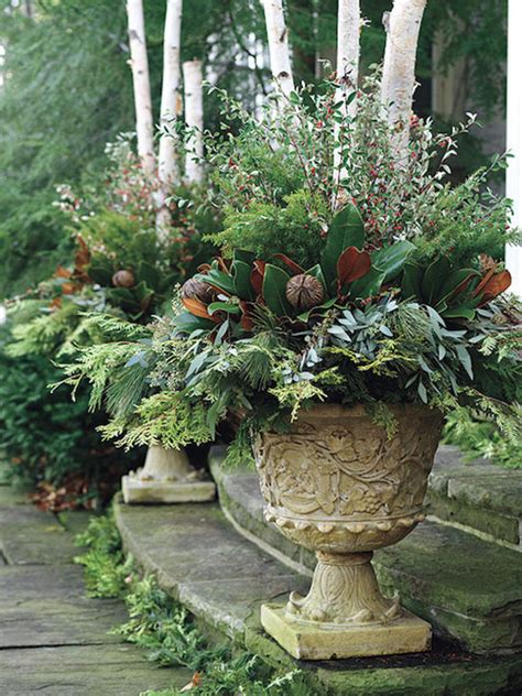 24 Colorful Outdoor Planters for Winter & Christmas Decorations - Garden