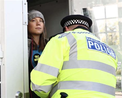 Greta Thunberg Arrestata A Londra 4 Dago Fotogallery