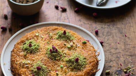 Easy Kunafa Middle Eastern Cheese Pastry Romandian Masala