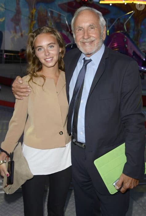 Photo Patrice Laffont Avec Sa Fille Mathilde Laffont Inauguration