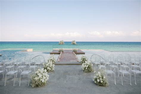 Stunning Cancun Destination Wedding with Minimalistic Black and White