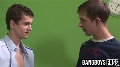 Raw Ass Stuffing With Sloppy Sucking For Strong Hunk Guys BoyFriendTV