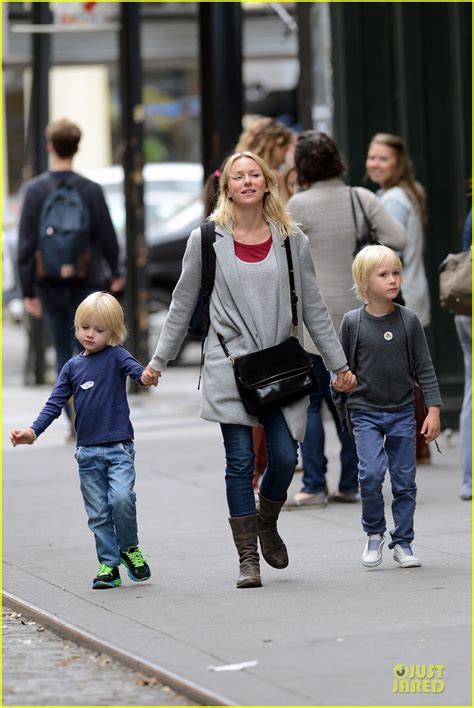 Naomi Watts I Walk Around Naked With Only Liev Schreiber Photo 2970614 Celebrity Babies