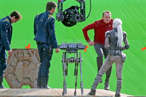 New "Star Trek Beyond" Video and Photos | Know It All Joe