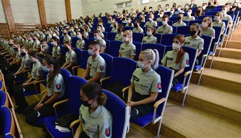 Na Akadémii Policajného zboru v Bratislave začalo študovať ďalších 144