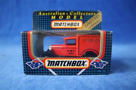 Lot 3 MATCHBOX COLLECTORS MODEL LIMITED EDIT MB60 FORD TRANSIT VAN