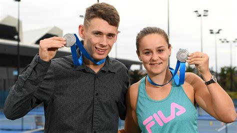 Ashleigh Barty Family Photos / Australian Open 2020: Ash Barty ...