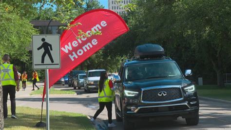 U of C still dealing with waitlist for campus residences as students move in | CBC News