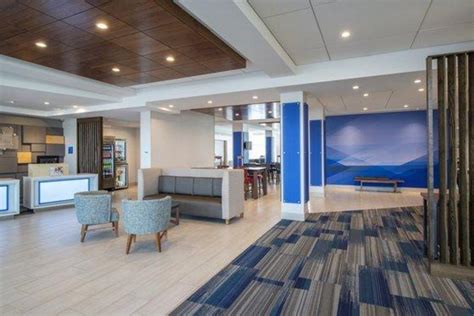 Holiday Inn Express Kelowna - East, Kelowna (BC) | 2023 Updated Prices ...