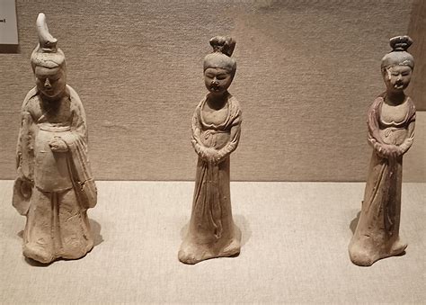 Chinese Tang Dynasty Figurines 唐彩绘陶披帛女俑 Tang Relic Chinese