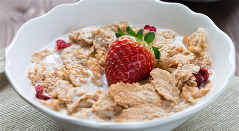 Cereal Con Leche Y Fruta Vidactual