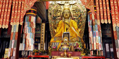 Tours Visiting The Lama Temple | Wendy Wu Tours