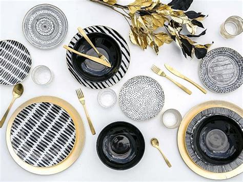 Elegant Trends in Decorating Holiday Tables, Modern Black and White Tableware