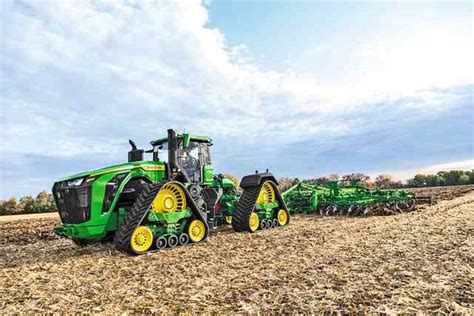 John Deere F Hrt Den Rx Traktor Mit Drei Zus Tzlichen Modellen In Eine