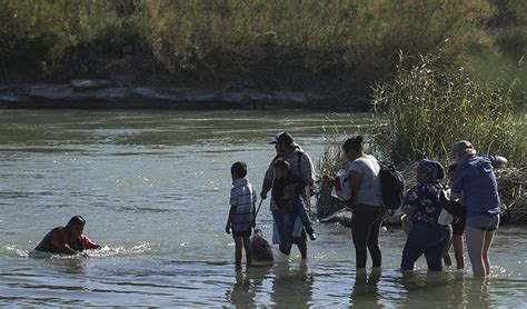 Niña venezolana muere ahogada al tratar de cruzar el río Bravo para