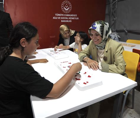 Aile Ve Sosyal Hizmetler Bakanimiz Goktas Hatayda Kalp Kalbe Programina