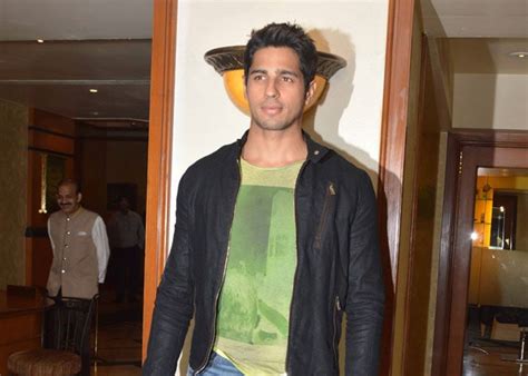 Sidharth Malhotra's Ek Villain Look Surprises His Mother