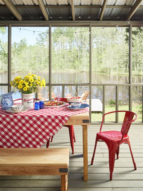 19 Screened-In Porch Ideas to Inspire You Any Time of Year