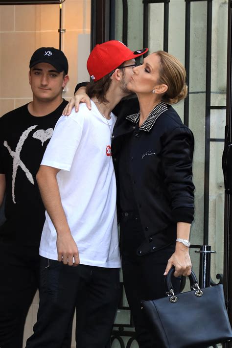 Photo Céline Dion et son fils aîné René Charles Angelil sortent de l