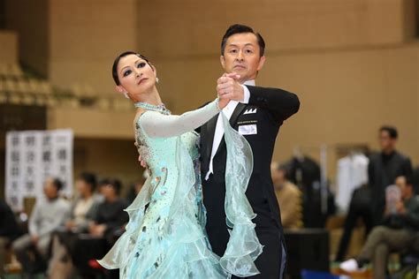 第1回 学連ob・og競技会 In 関西で優勝！！（シニアだけどね（笑）） 大阪・芦屋の社交ダンス教室│ダンス夢ファクトリー