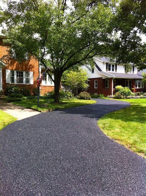 14 Best Driveway Alternatives to Asphalt, Driveway (With Pictures)